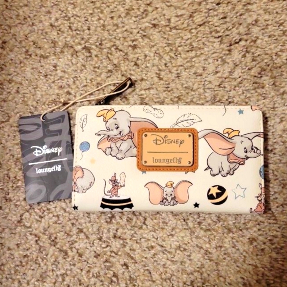Disney Loungefly Dumbo wallet